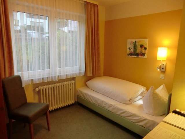 Hotel Frankenhof Höchberg Exteriör bild